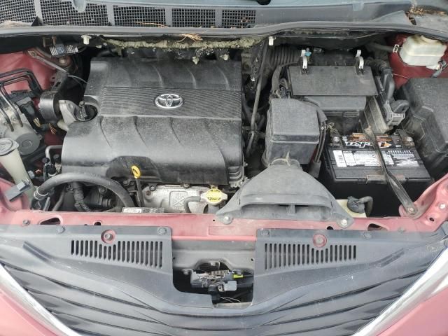 2011 Toyota Sienna LE