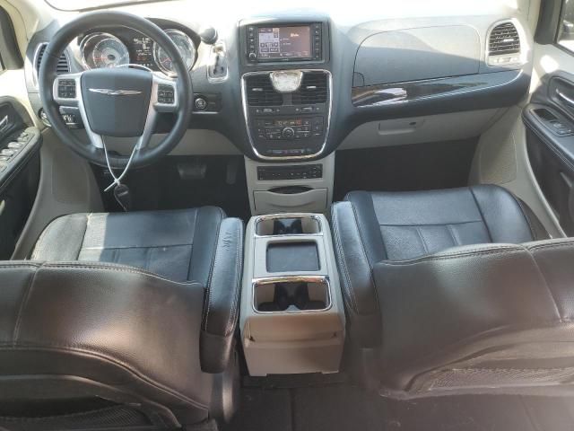 2012 Chrysler Town & Country Touring L