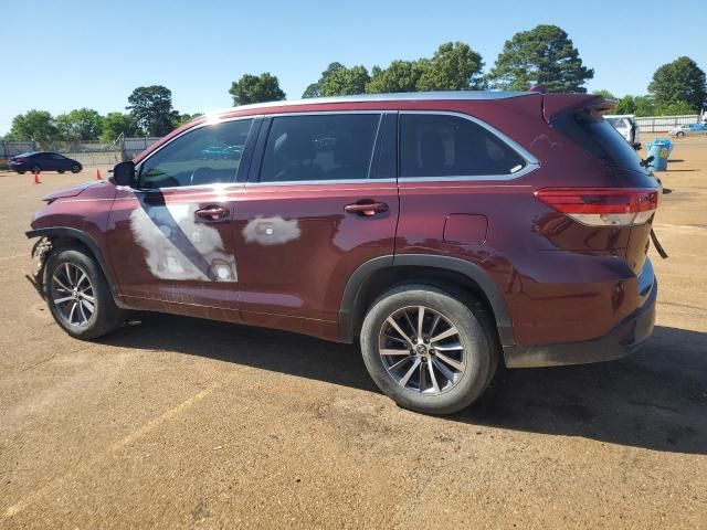 2017 Toyota Highlander SE