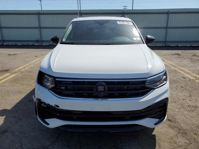 2022 Volkswagen Tiguan SE R-LINE Black