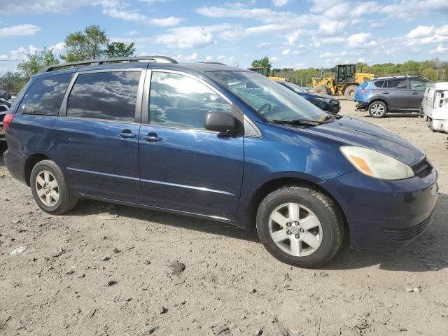 2004 Toyota Sienna CE