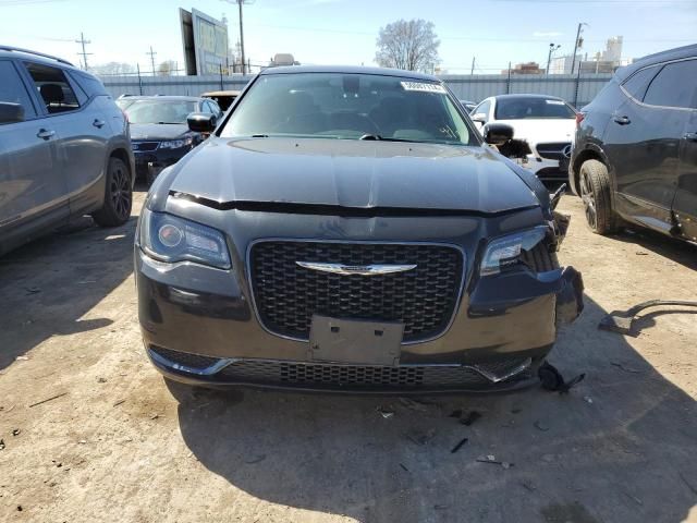 2019 Chrysler 300 Touring