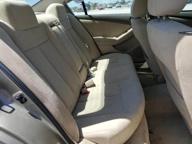 2010 Nissan Altima Base