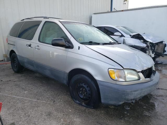 2002 Toyota Sienna CE