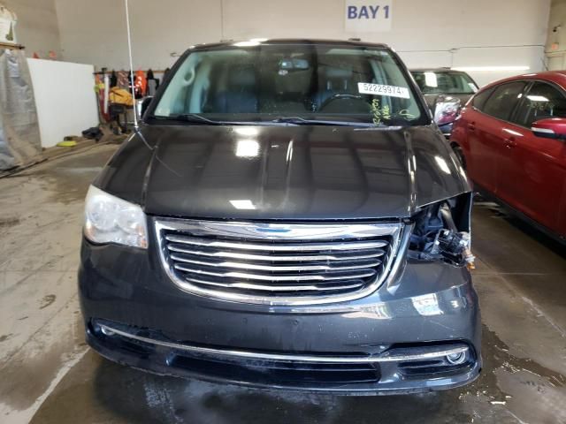 2012 Chrysler Town & Country Touring L