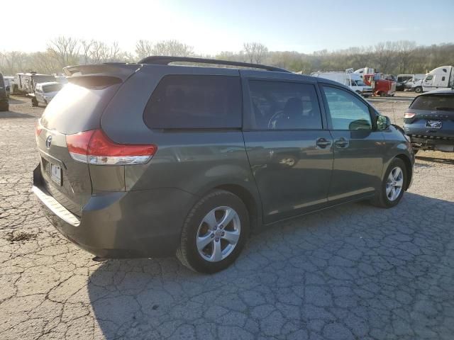 2013 Toyota Sienna LE