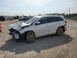 Salvage cars for sale at Indianapolis, IN auction: 2018 Toyota Highlander SE