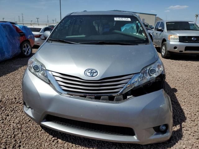 2016 Toyota Sienna XLE