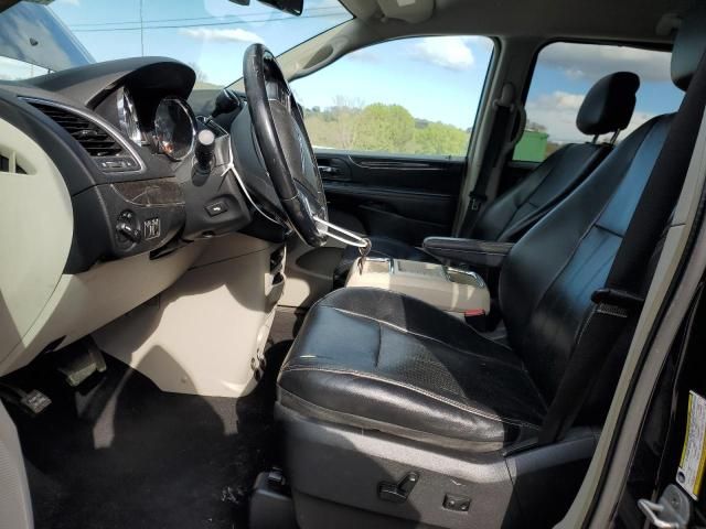 2011 Chrysler Town & Country Touring L