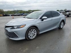 Carros salvage sin ofertas aún a la venta en subasta: 2024 Toyota Camry LE