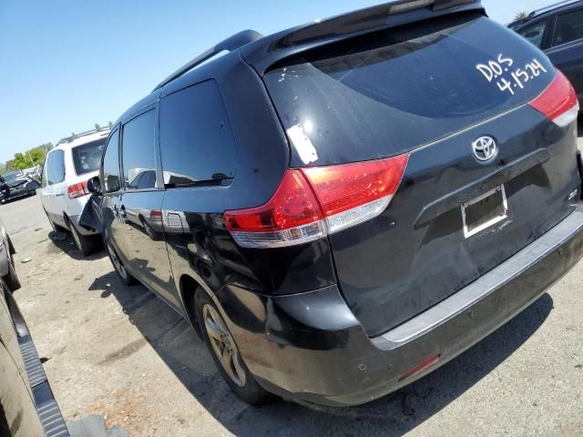 2012 Toyota Sienna XLE