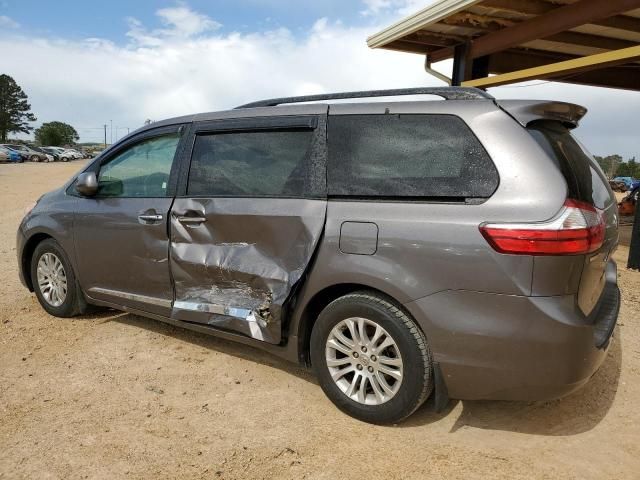 2016 Toyota Sienna XLE