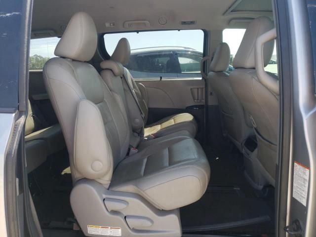 2015 Toyota Sienna XLE