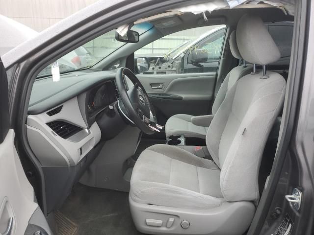 2015 Toyota Sienna LE