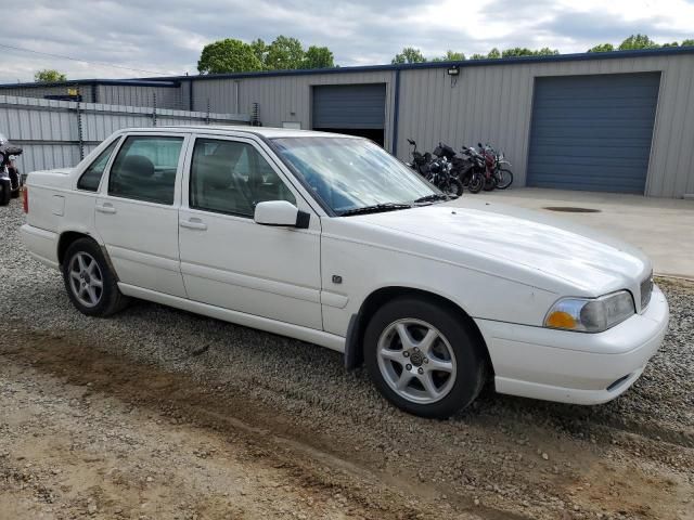 1999 Volvo S70