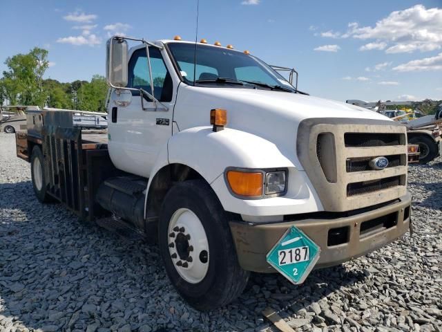 2004 Ford F750 Super Duty