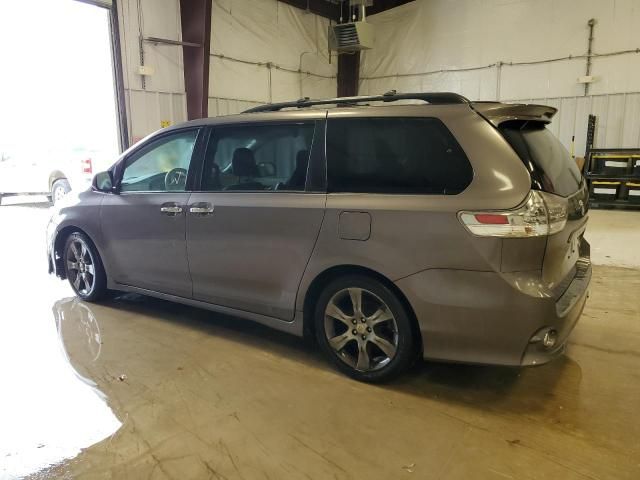 2013 Toyota Sienna Sport