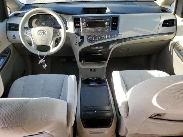 2013 Toyota Sienna LE