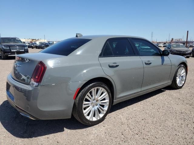 2018 Chrysler 300 Touring