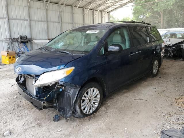 2011 Toyota Sienna XLE