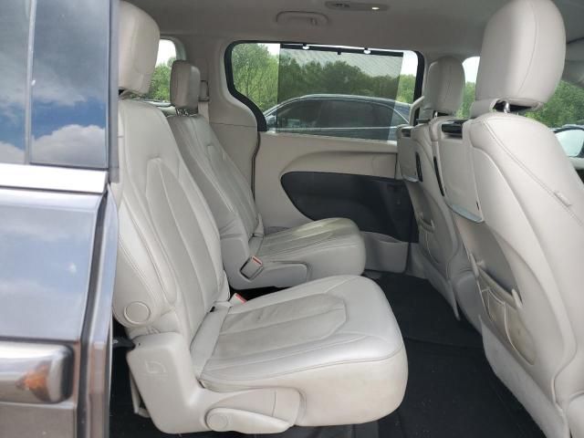 2017 Chrysler Pacifica Touring L Plus