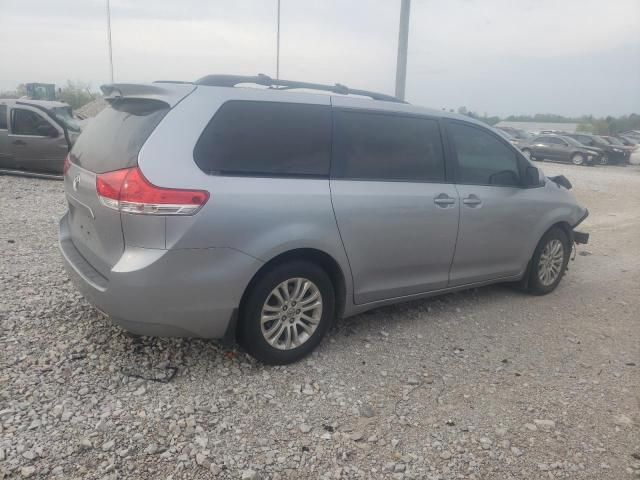 2014 Toyota Sienna XLE