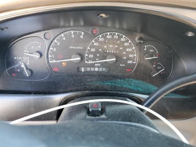 2000 Ford Explorer XLS