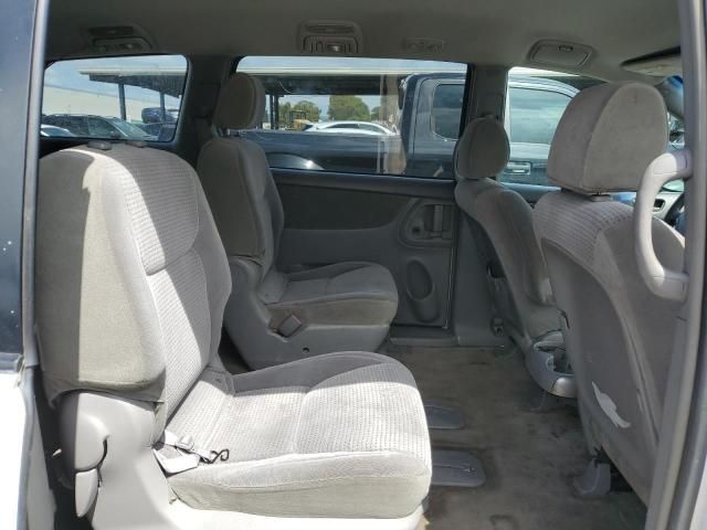 2006 Toyota Sienna CE