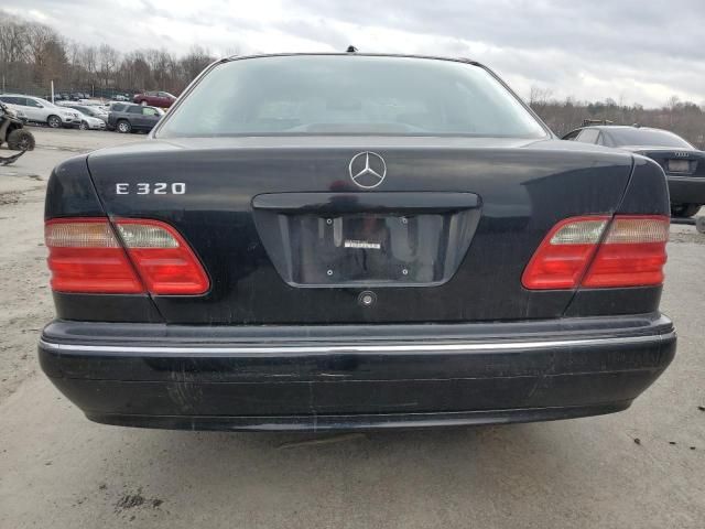 2001 Mercedes-Benz E 320