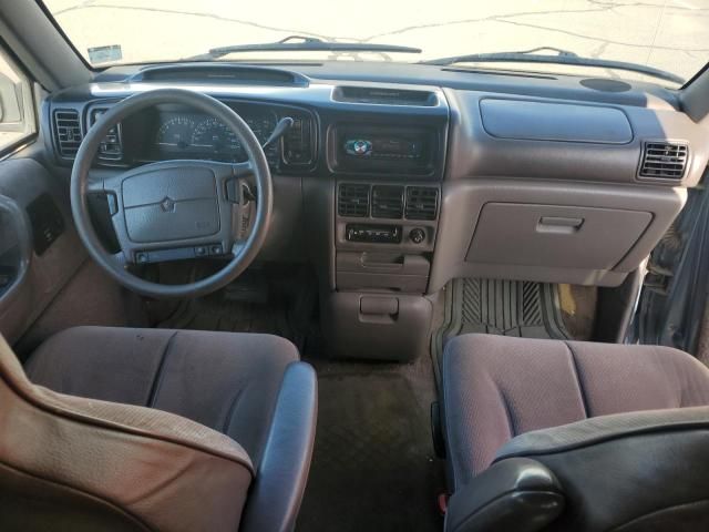 1995 Dodge Grand Caravan SE