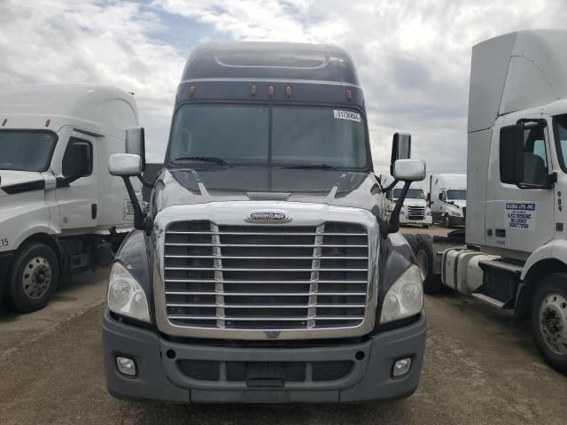 2015 Freightliner Cascadia 125