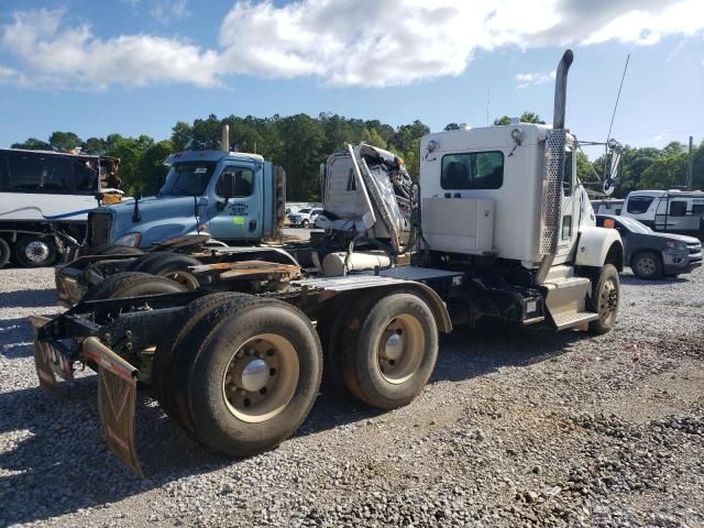 2014 Kenworth Construction T800