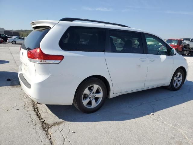 2011 Toyota Sienna LE