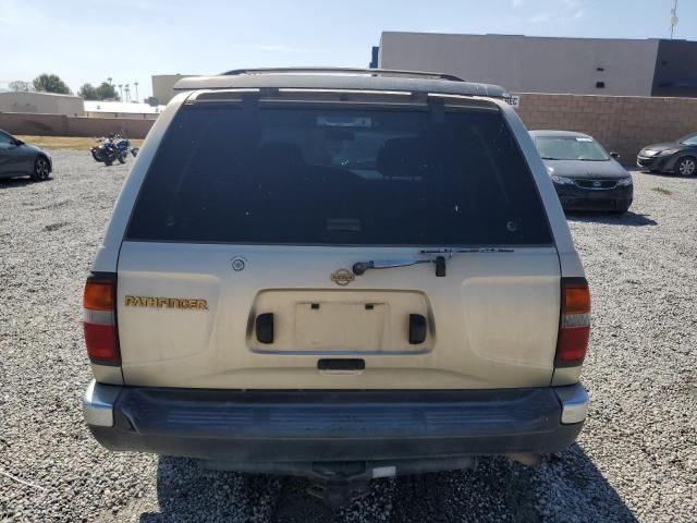 1998 Nissan Pathfinder XE