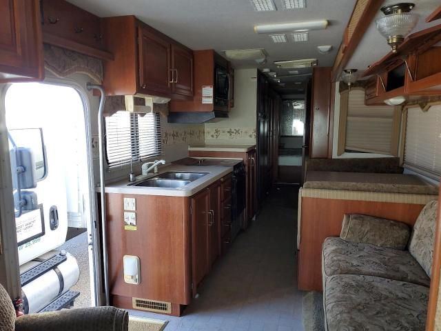 2004 Bounder 2004 Workhorse Custom Chassis Motorhome Chassis W2