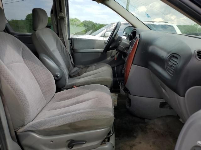 2005 Chrysler Town & Country