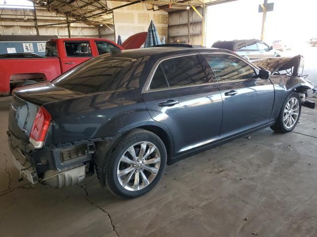 2018 Chrysler 300 Touring