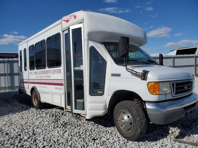 2007 Ford Econoline E450 Super Duty Cutaway Van