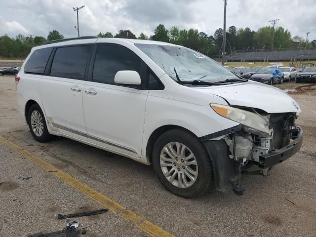 2011 Toyota Sienna XLE