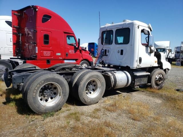 2014 Freightliner Cascadia 125