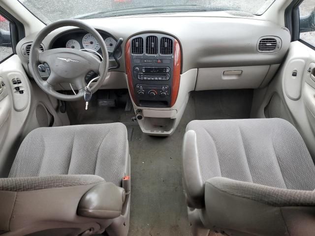 2005 Chrysler Town & Country