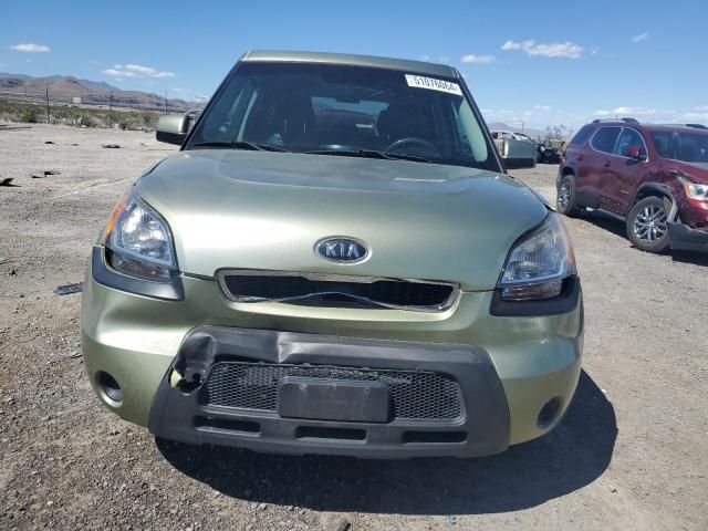 2011 KIA Soul +