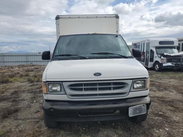 2002 Ford Econoline E350 Super Duty Cutaway Van