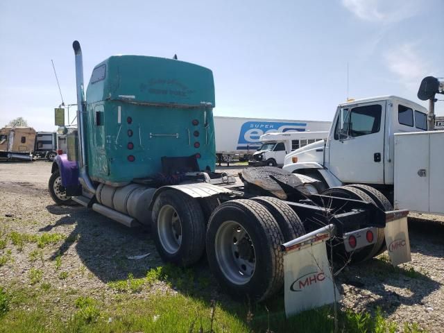 2000 Kenworth Construction W900