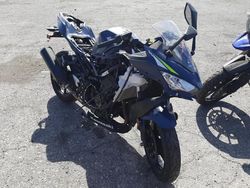 Motos salvage sin ofertas aún a la venta en subasta: 2022 Kawasaki EX400