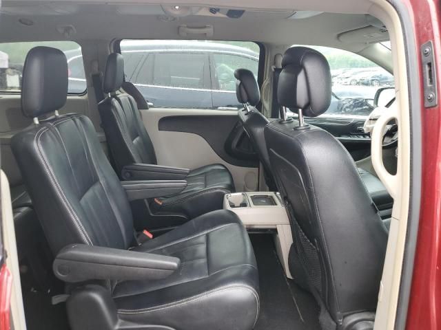 2014 Chrysler Town & Country Touring