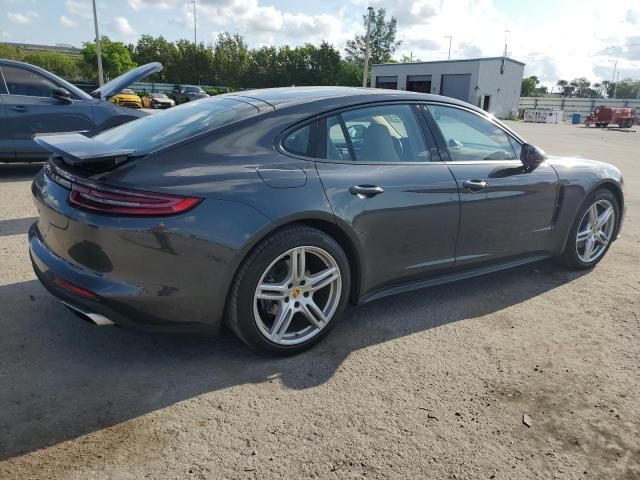 2018 Porsche Panamera 4