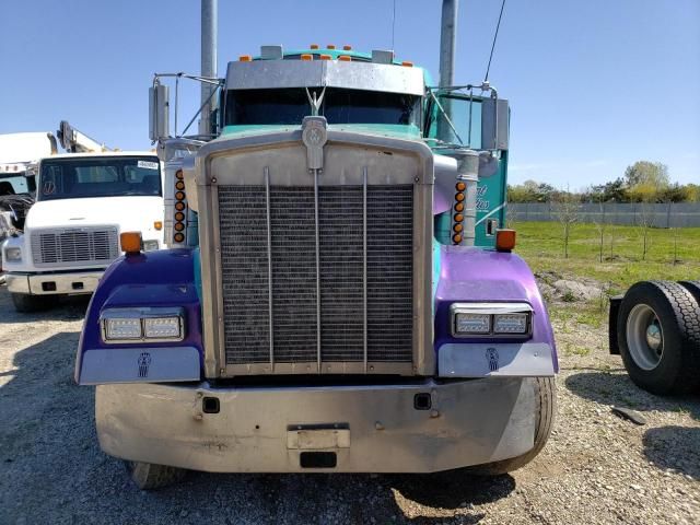 2000 Kenworth Construction W900