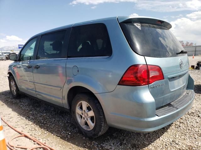 2010 Volkswagen Routan S