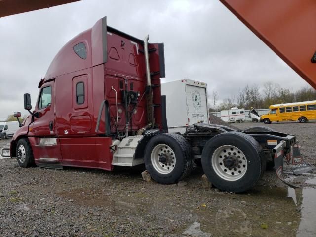 2015 Freightliner Cascadia 125